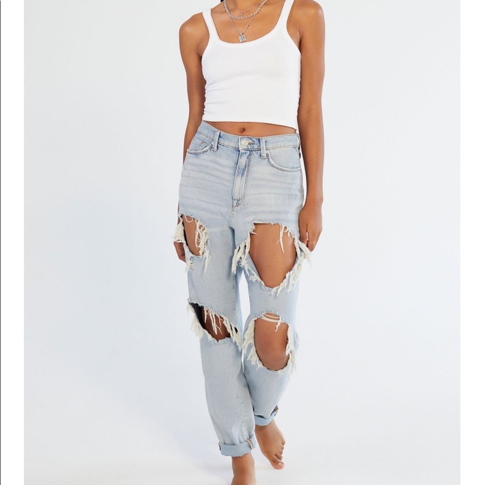 Mom Jeans Destroyed Light Wash